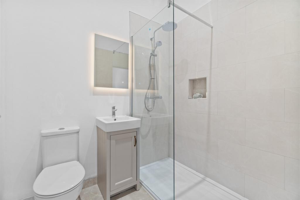3 bed terraced house for sale in Fox Barn Lower Duxhurst Farm, Reigate Road, Reigate, RH2  - Property Image 7