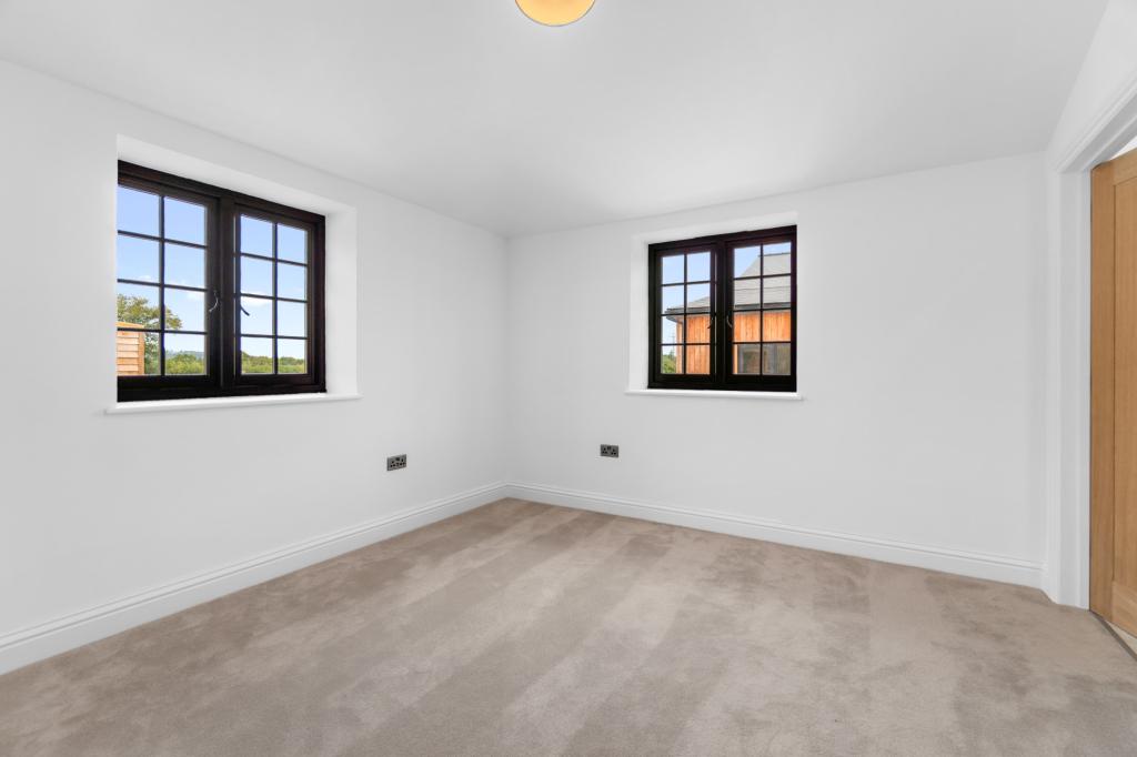 4 bed barn conversion for sale in Williams Barn Lower Duxhurst Farm, Reigate Road, Reigate, RH2  - Property Image 8