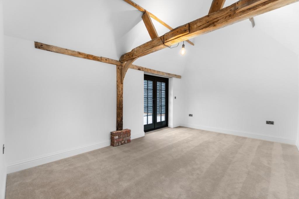 4 bed barn conversion for sale in Williams Barn Lower Duxhurst Farm, Reigate Road, Reigate, RH2  - Property Image 11