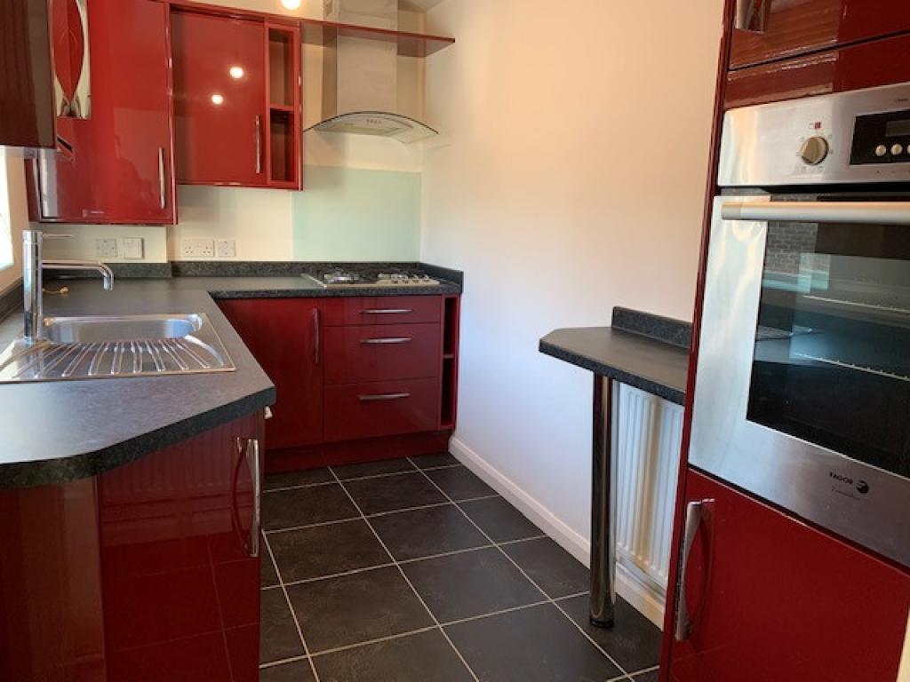 1 bed flat to rent in 44 Lincoln Road  Lincoln Road,  Dorking, RH4 2