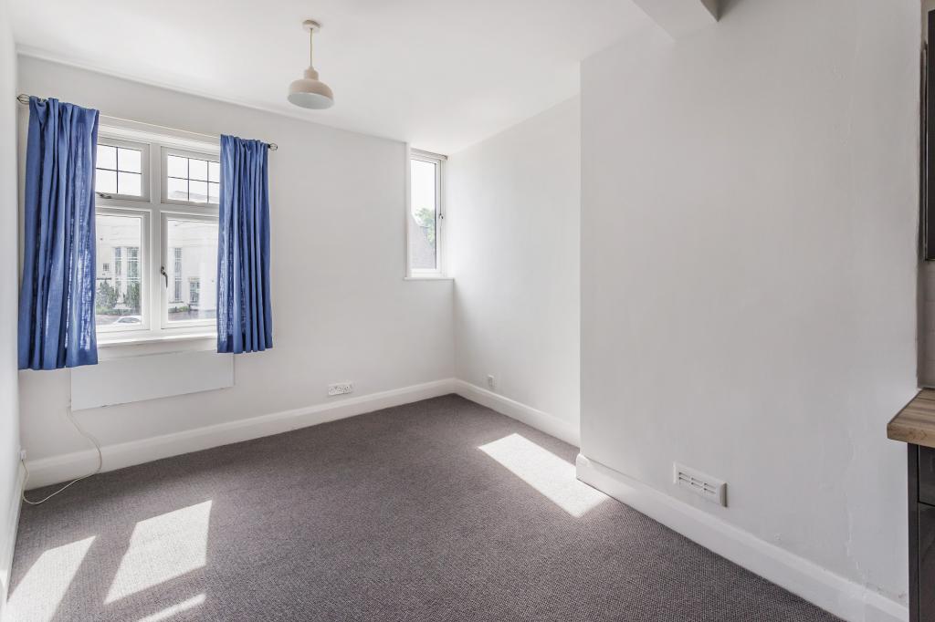 1 bed flat to rent in Galsworthy House High Street,  Dorking, RH4  - Property Image 6