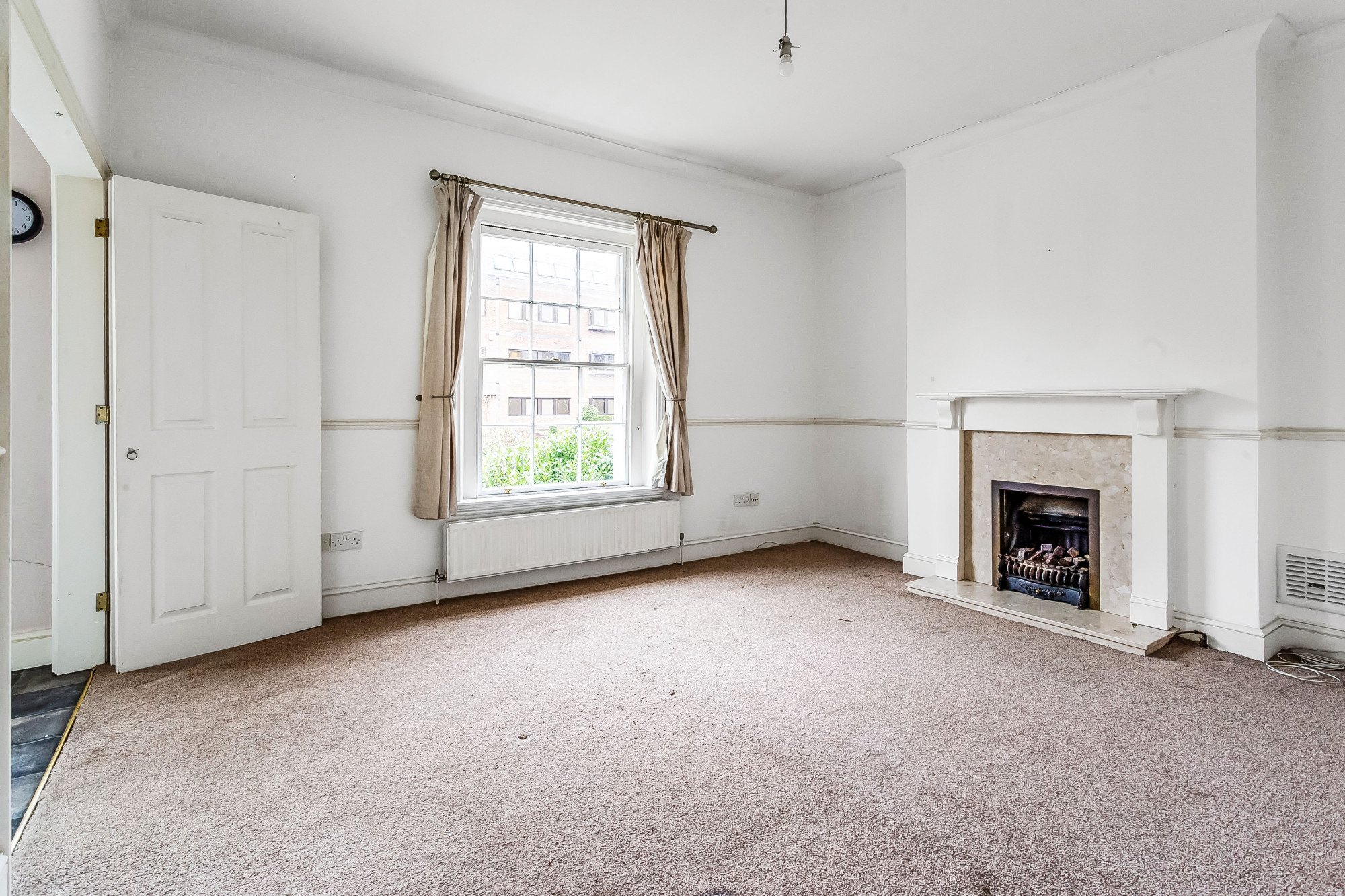 1 bed flat to rent in Sunningdale London Road,  Reigate, RH2 5