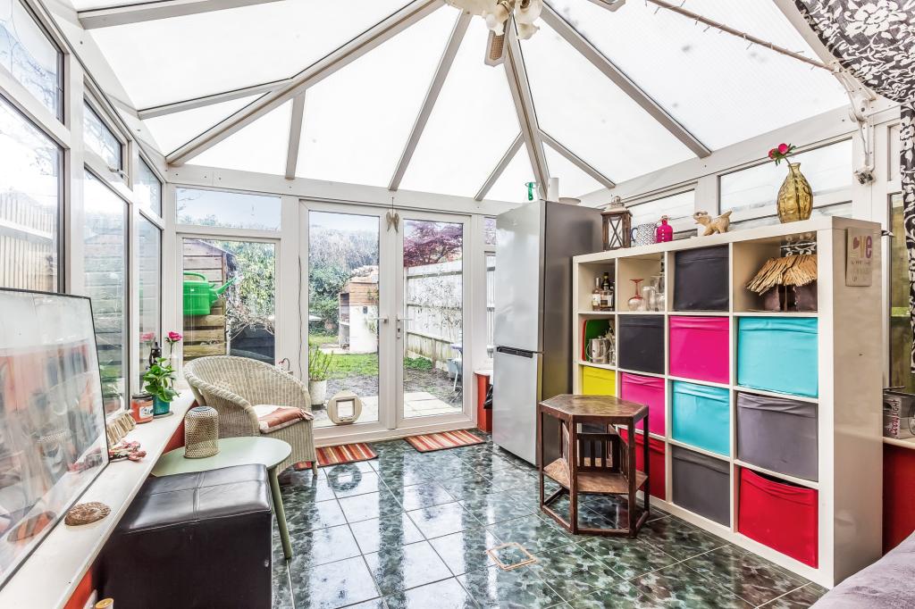 3 bed character property to rent in Grosvenor Mews, Prices Lane,, Reigate, RH2 9
