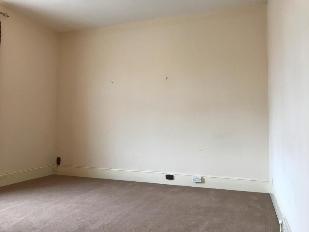 3 bed flat to rent in Ashcombe House  London Road,  Dorking, RH4  - Property Image 3