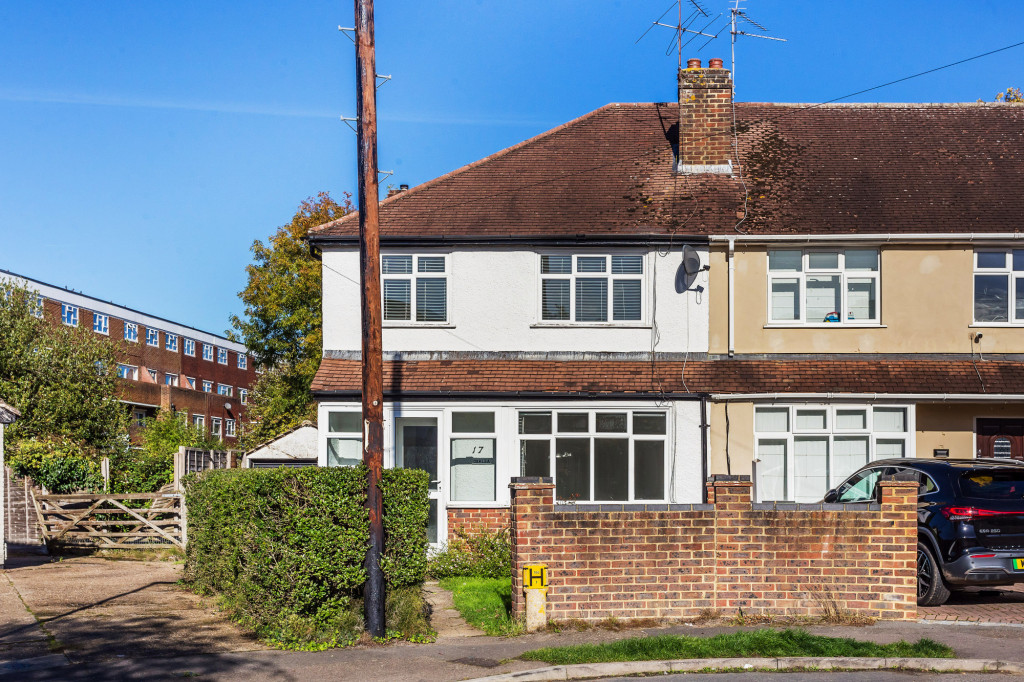 3 bed semi-detached house to rent in  Barnett Close,  Leatherhead, KT22 - Property Image 1