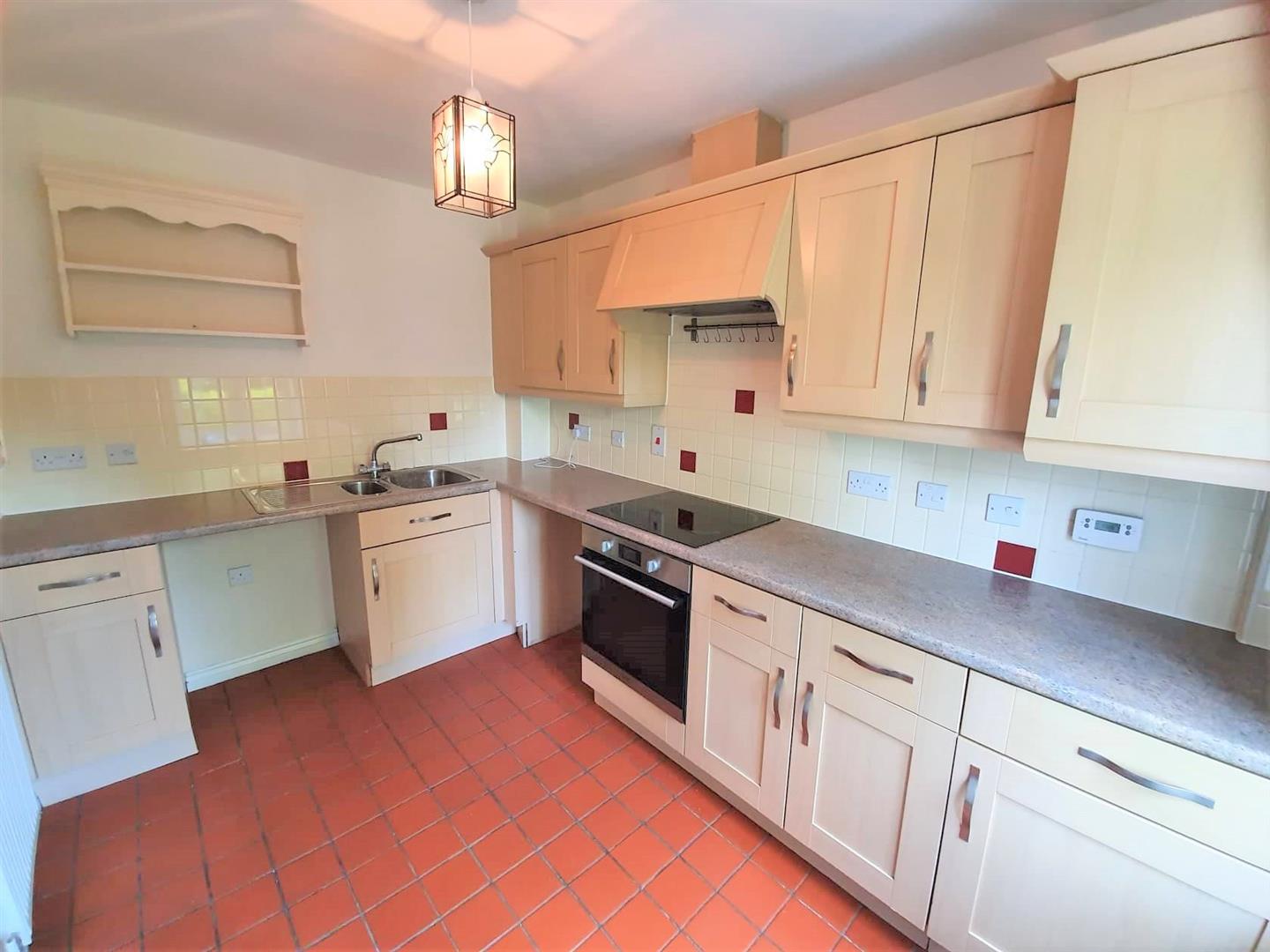 4 bed terraced house to rent in Manor Way, Devon  - Property Image 3