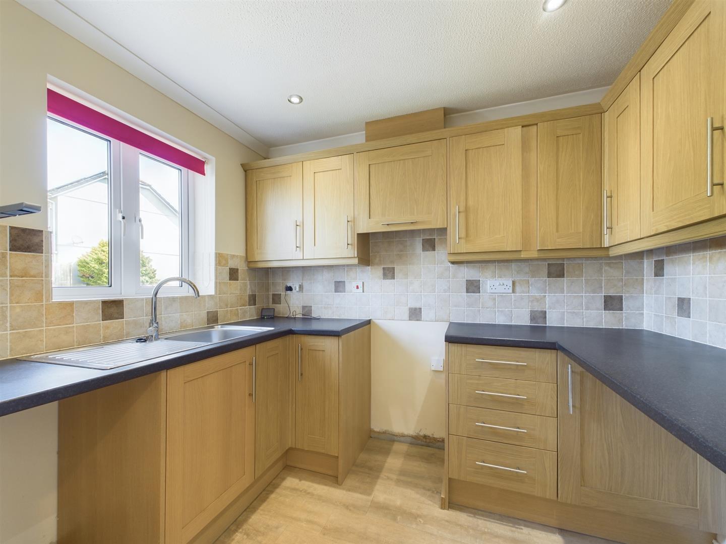 3 bed detached house to rent in Trelinnoe Gardens, Launceston  - Property Image 3