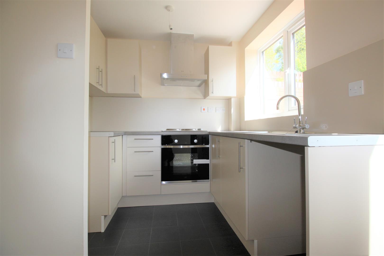 2 bed terraced house to rent in Farm Hill, Exeter  - Property Image 2