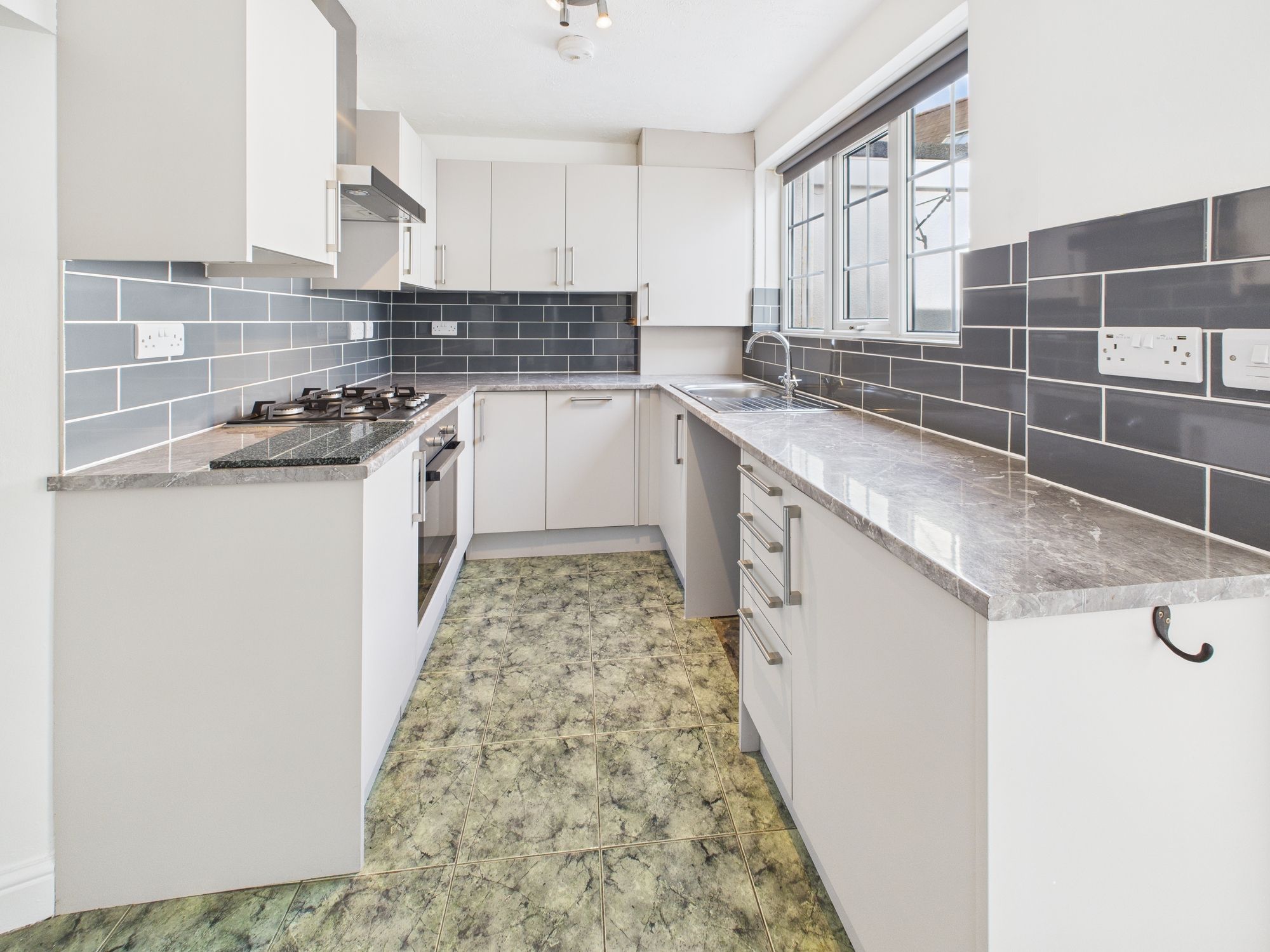 2 bed mid-terraced house to rent in High Street, Topsham, EX3  - Property Image 1