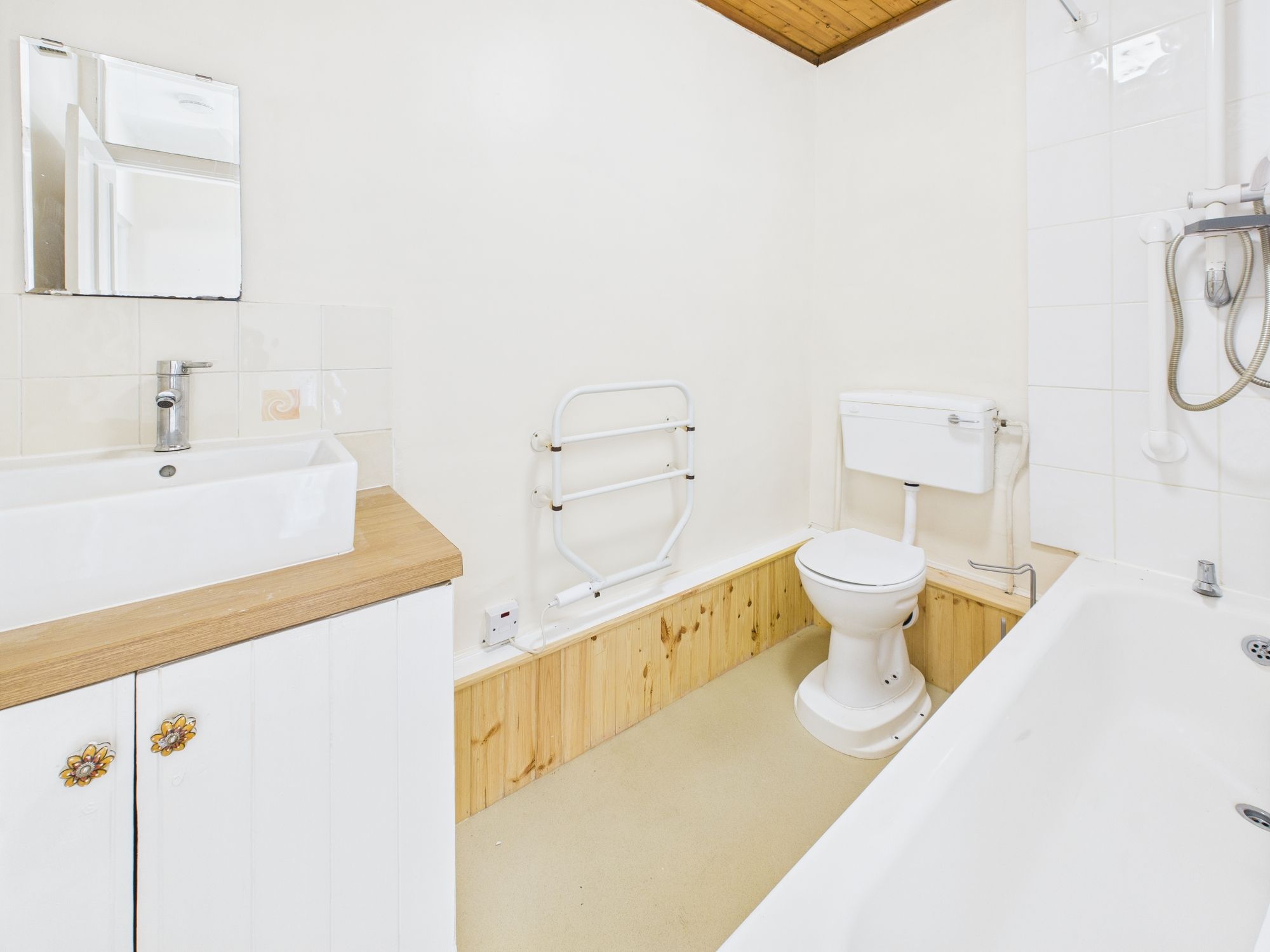 3 bed mid-terraced house to rent in St. Thomas Road, Launceston  - Property Image 3