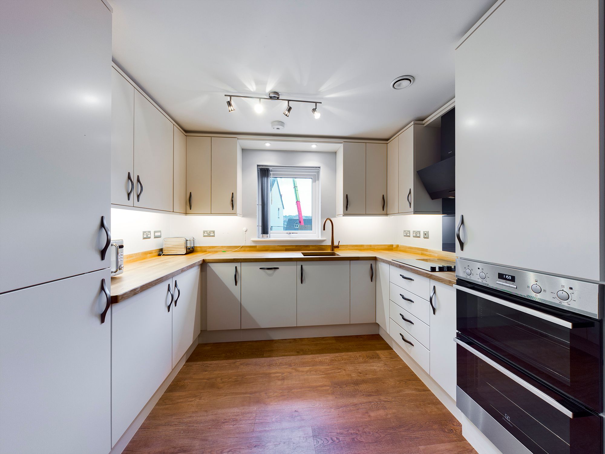 4 bed detached house to rent in Tithebarn Way, Exeter  - Property Image 1