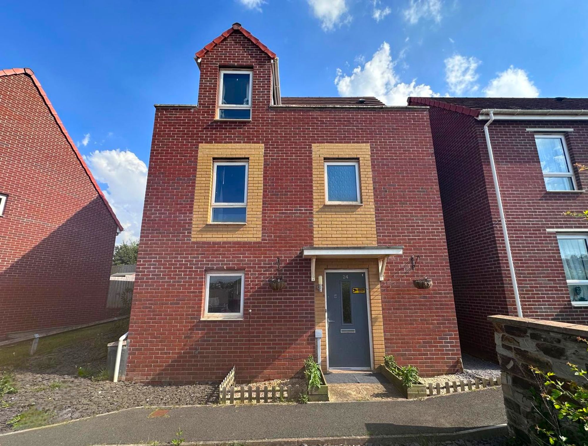 4 bed detached house to rent in Tithebarn Way, Exeter  - Property Image 2
