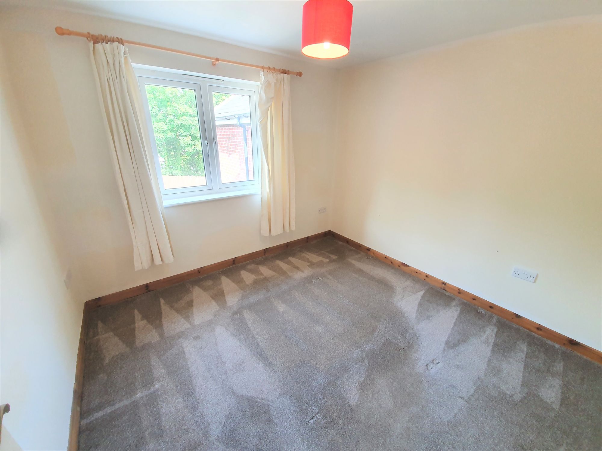 2 bed flat to rent in Chapel Park Gardens, Launceston  - Property Image 4