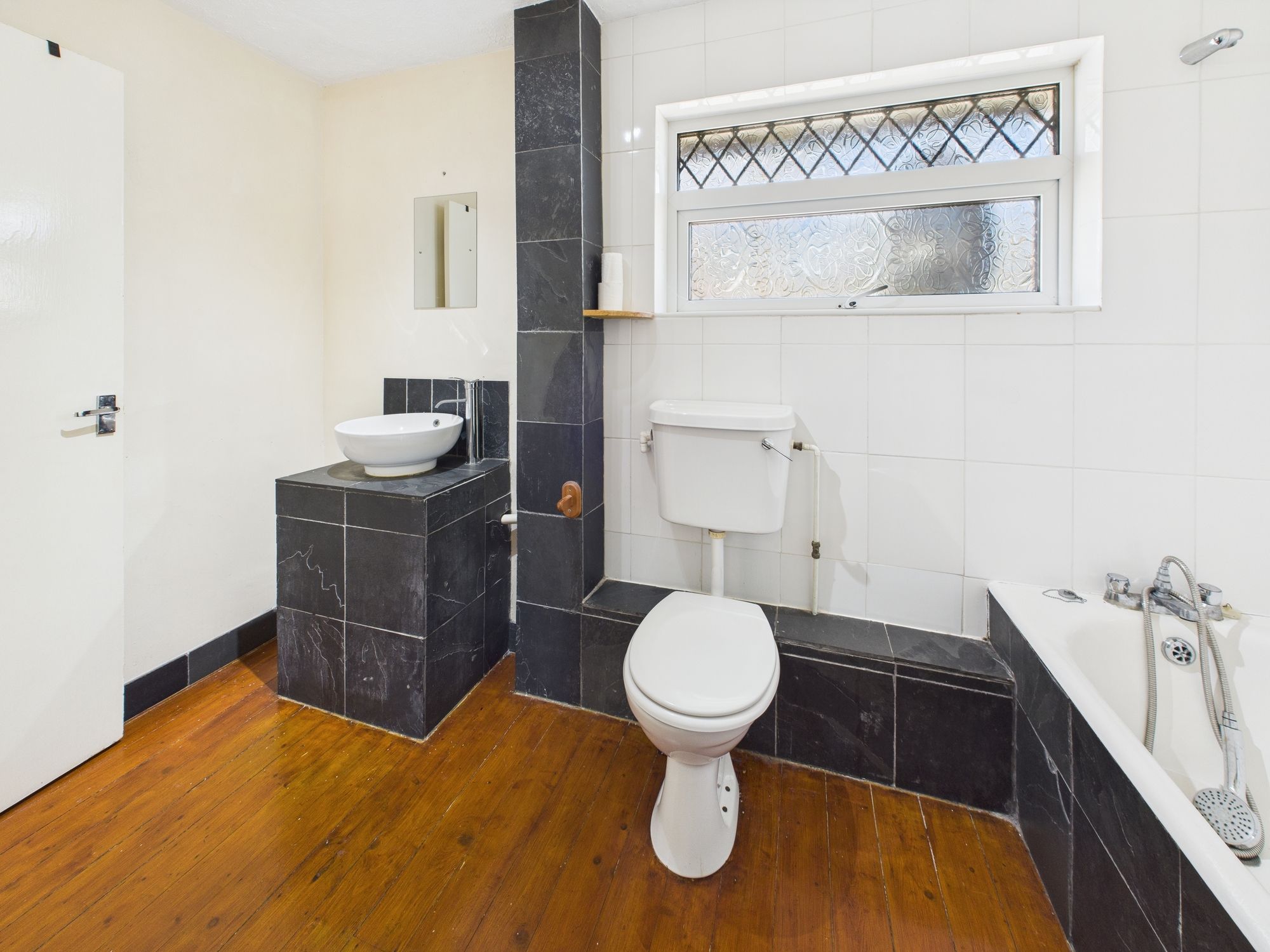 3 bed mid-terraced house to rent in St. Leonards Road, Launceston  - Property Image 3