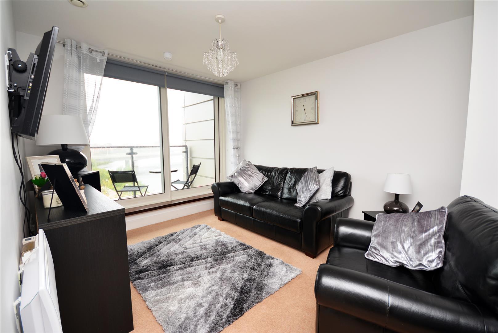 2 bed apartment for sale in Ferry Court, Cardiff - Property Image 1