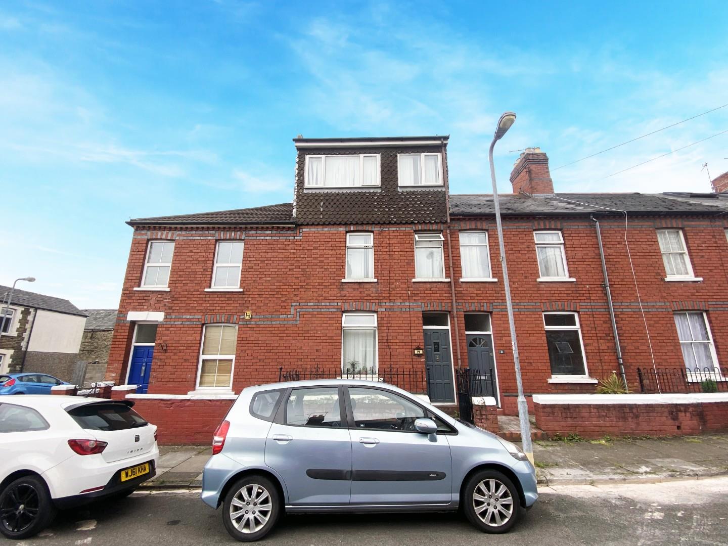 4 bed terraced house to rent  - Property Image 1