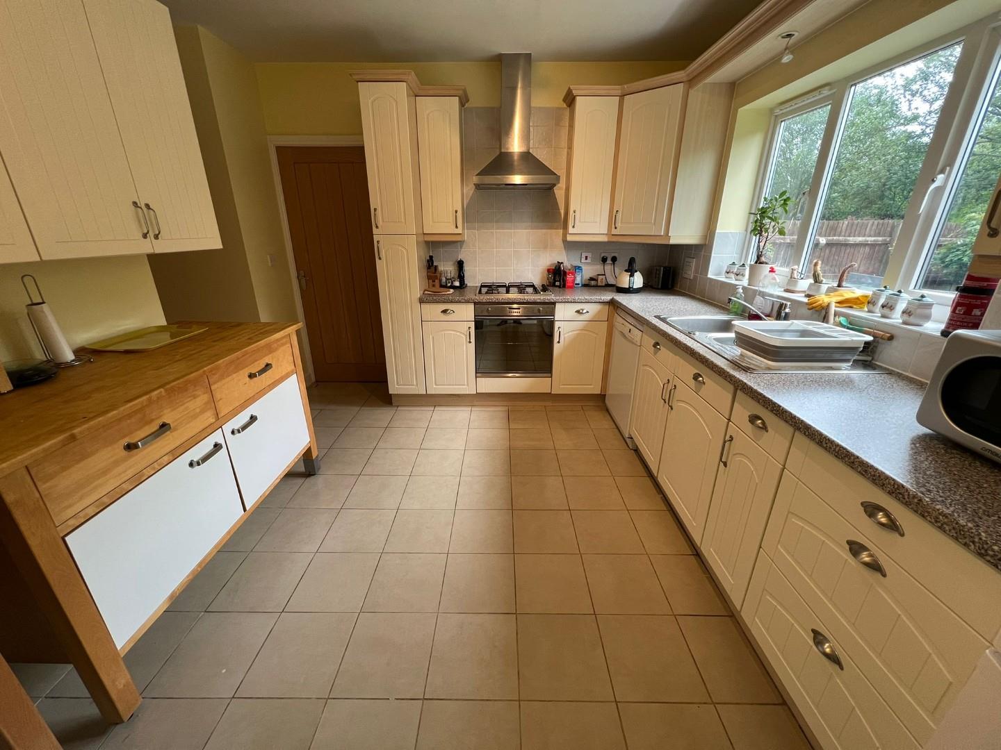 3 bed detached house to rent in Page Drive, Cardiff  - Property Image 17