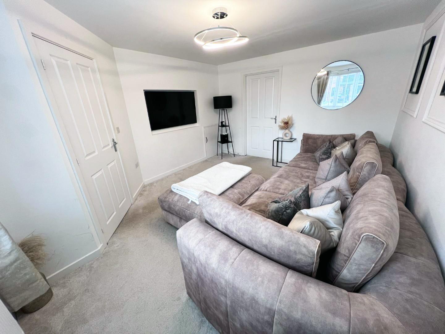 3 bed semi-detached house for sale in Clos Thomas, Cardiff  - Property Image 17