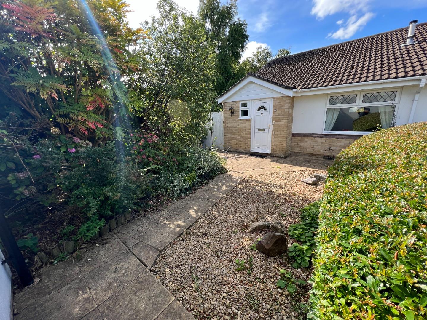 2 bed semi-detached bungalow for sale in Maes-Y-Crochan, Cardiff - Property Image 1