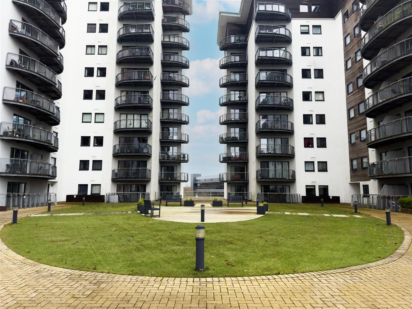 2 bed apartment for sale in Victoria Wharf, Cardiff  - Property Image 10