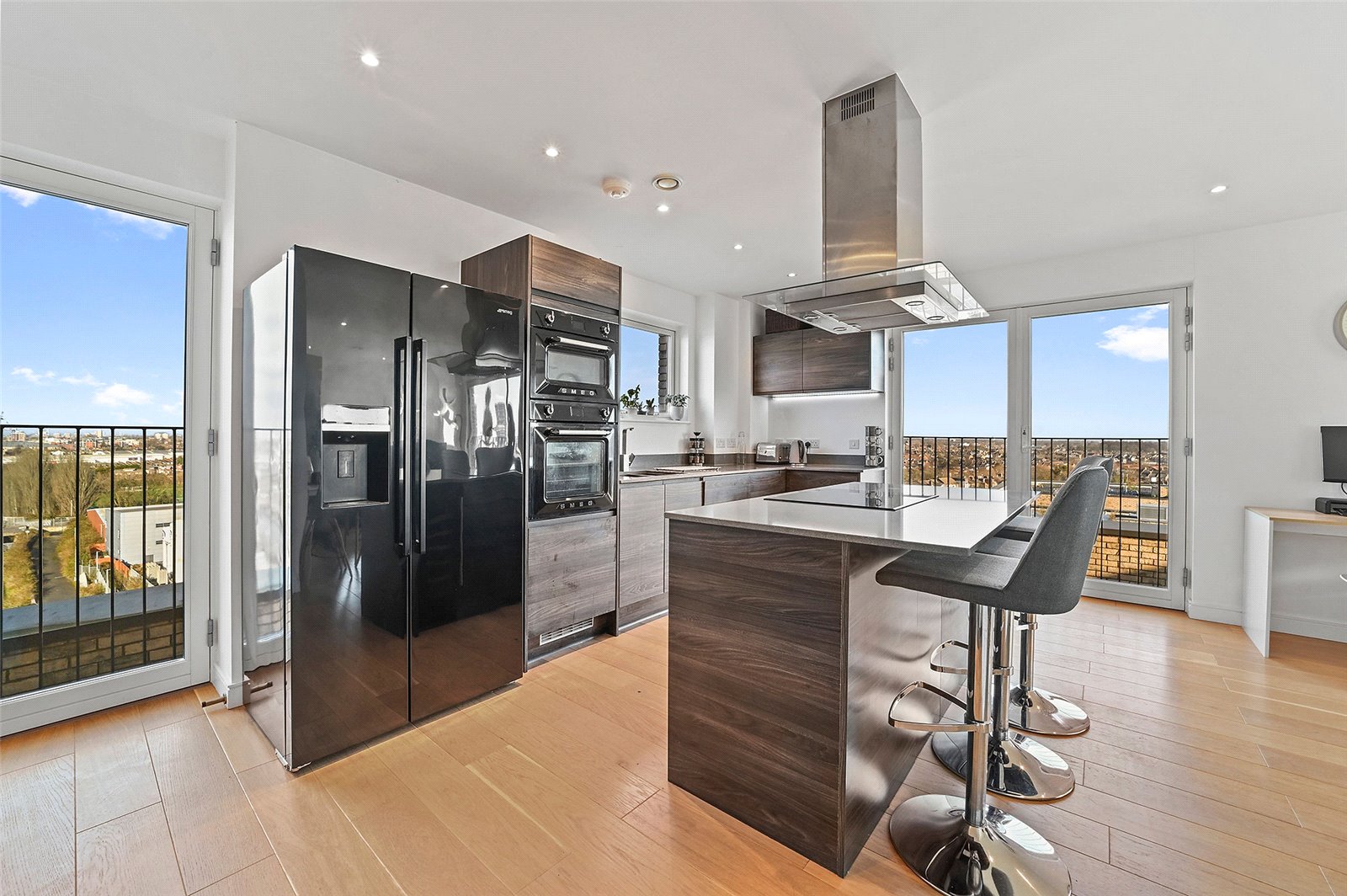 2 bed apartment to rent in Prospect Row, Stratford, E15  - Property Image 1