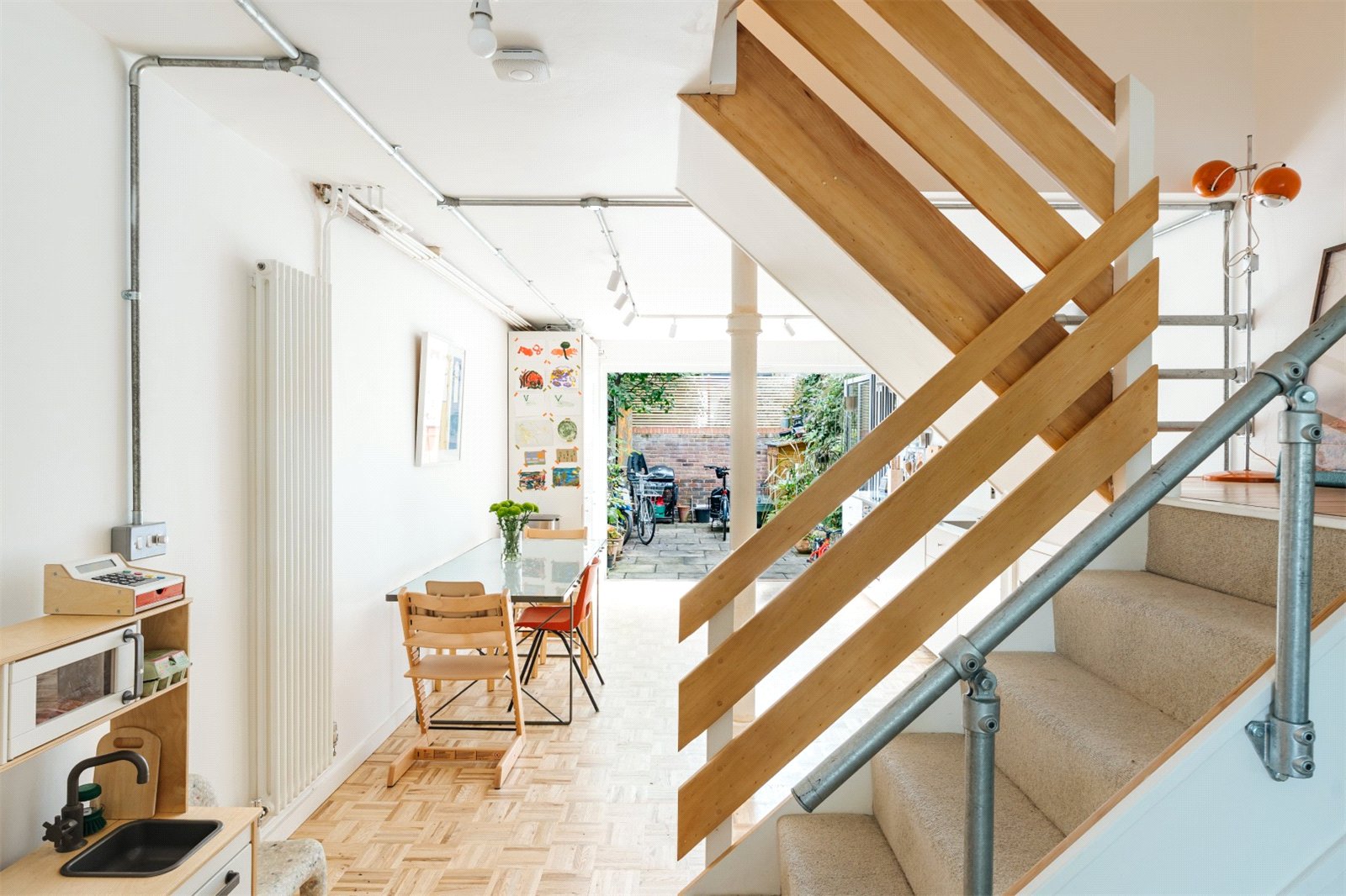 4 bed terraced house to rent in St Matthew's Row, Bethnal Green, E2  - Property Image 8