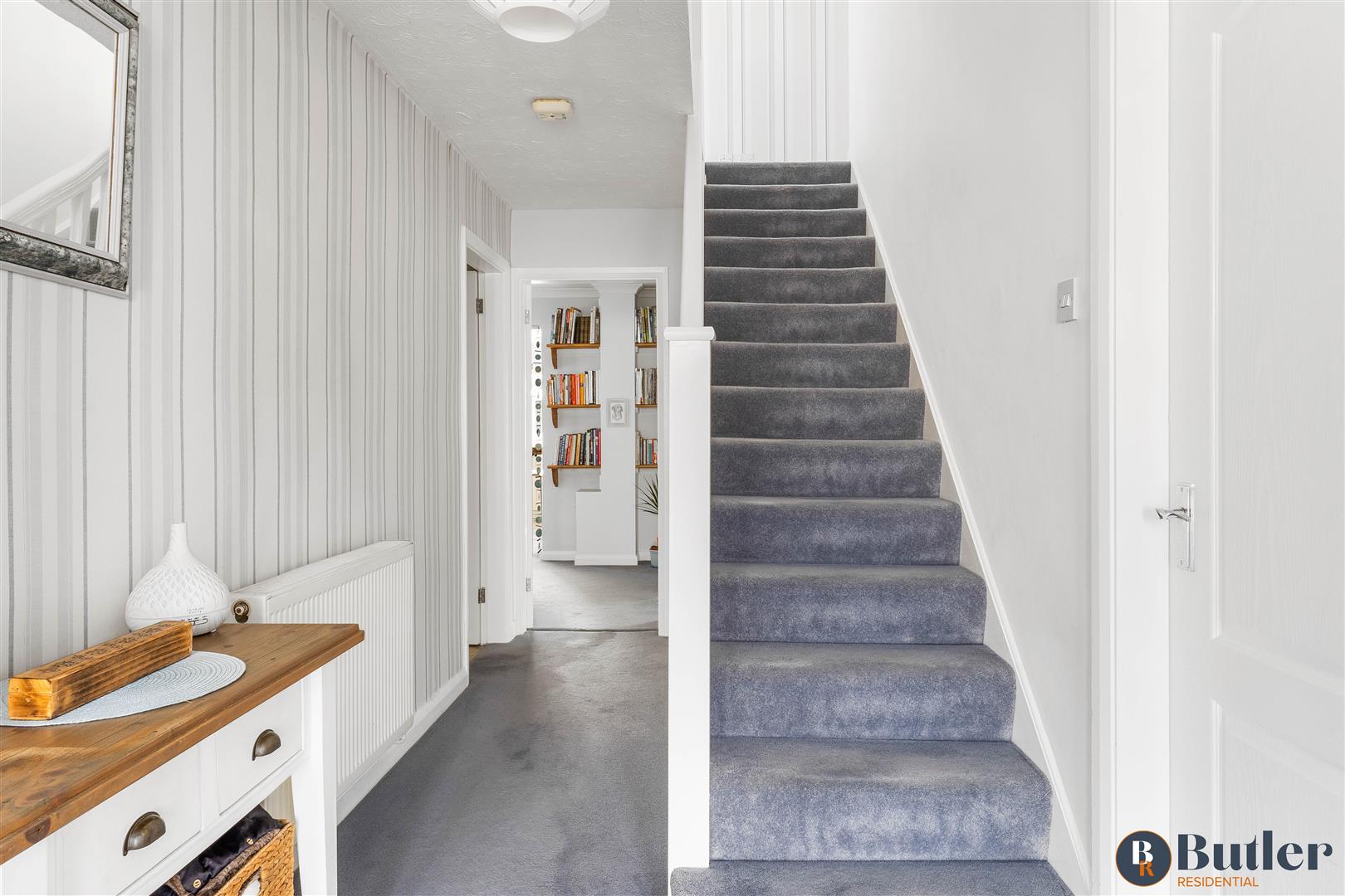 4 bed detached house for sale in Balcombe Close, Luton 10