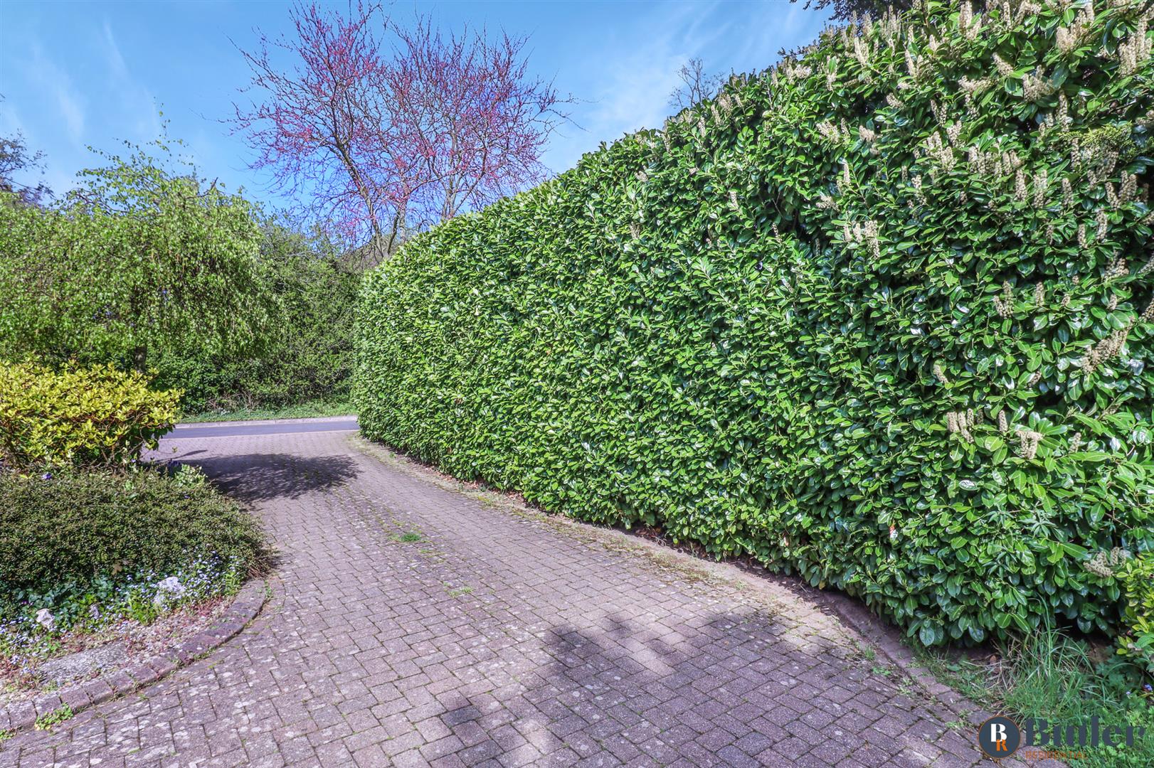 4 bed detached house for sale in Green Meadow, Potters Bar 2