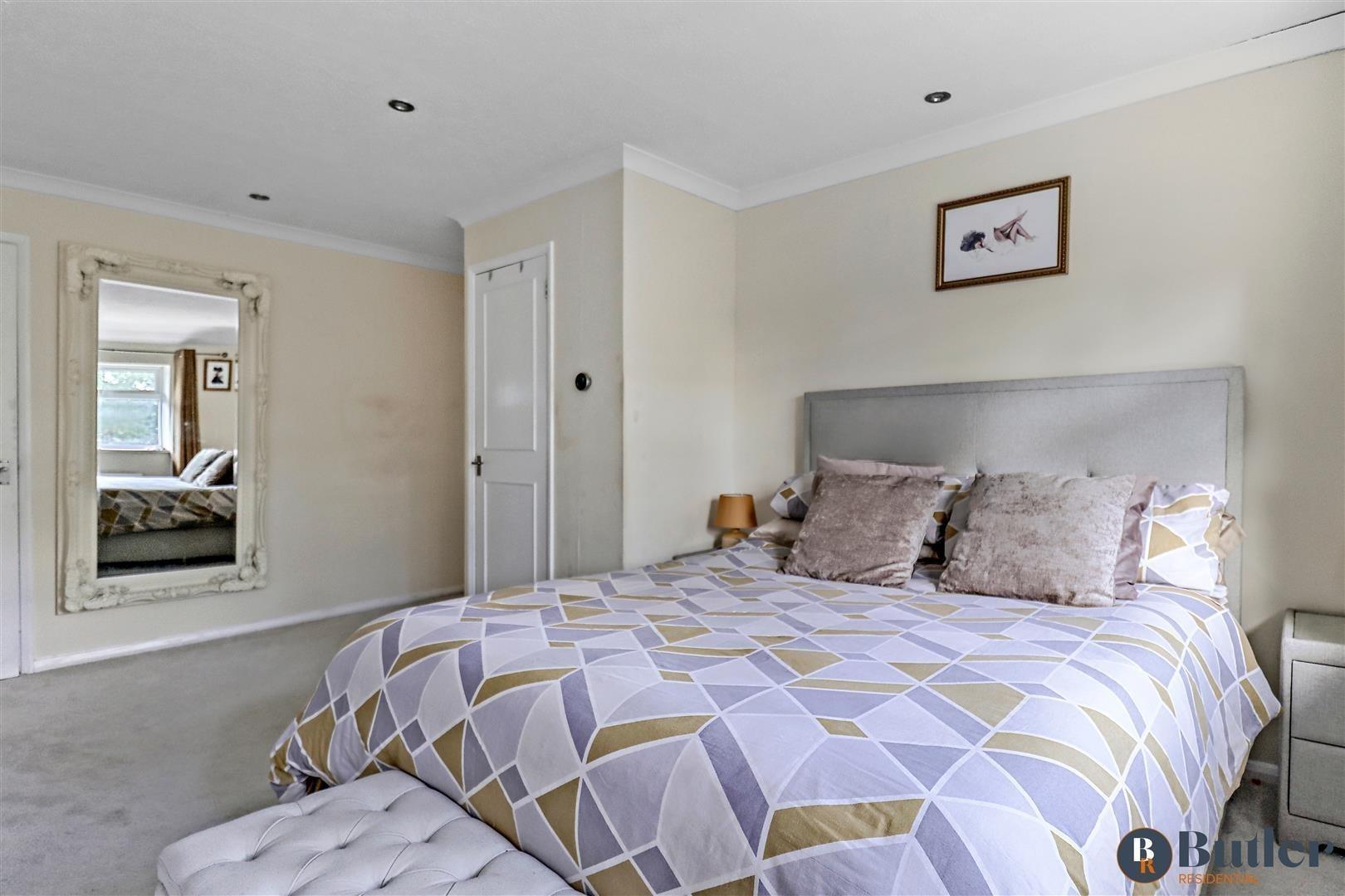 2 bed terraced house for sale in Randalls Hill, Stevenage  - Property Image 13