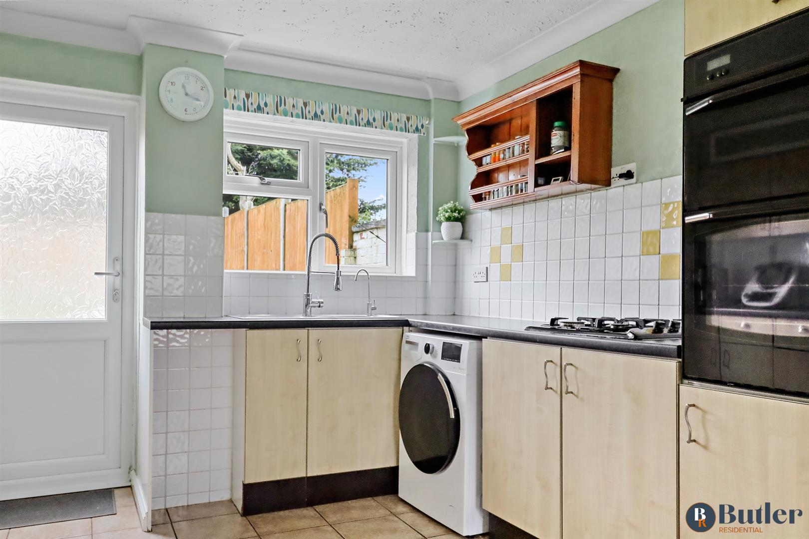 3 bed house for sale in Broadwater Crescent, Stevenage  - Property Image 11