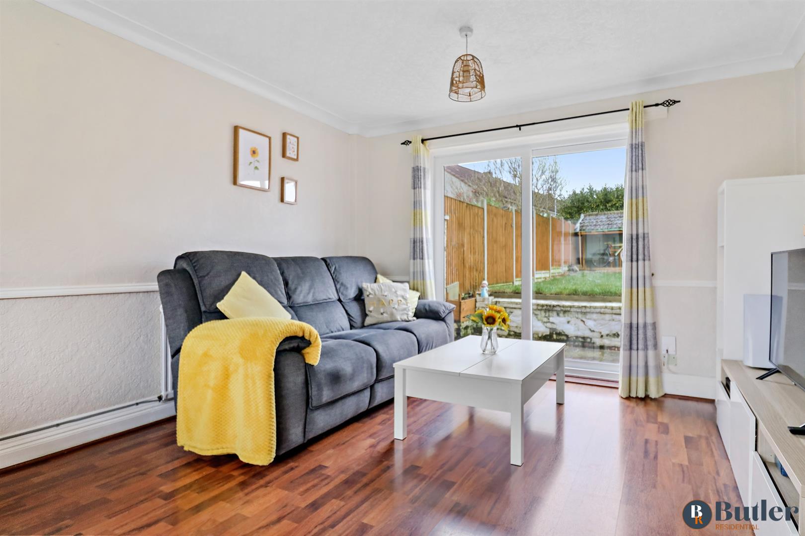 3 bed house for sale in Broadwater Crescent, Stevenage  - Property Image 2
