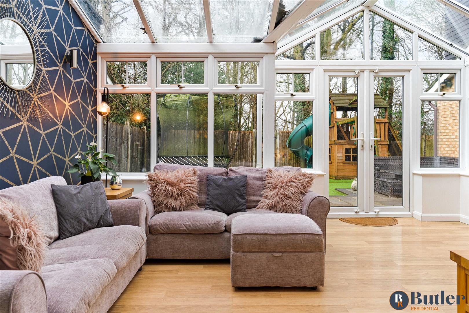 6 bed detached house for sale in Lomond Way, Stevenage 9