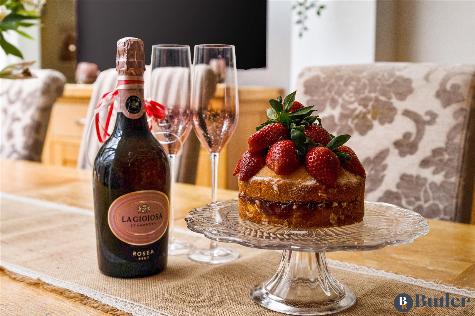 6 bed detached house for sale in Lomond Way, Stevenage 18