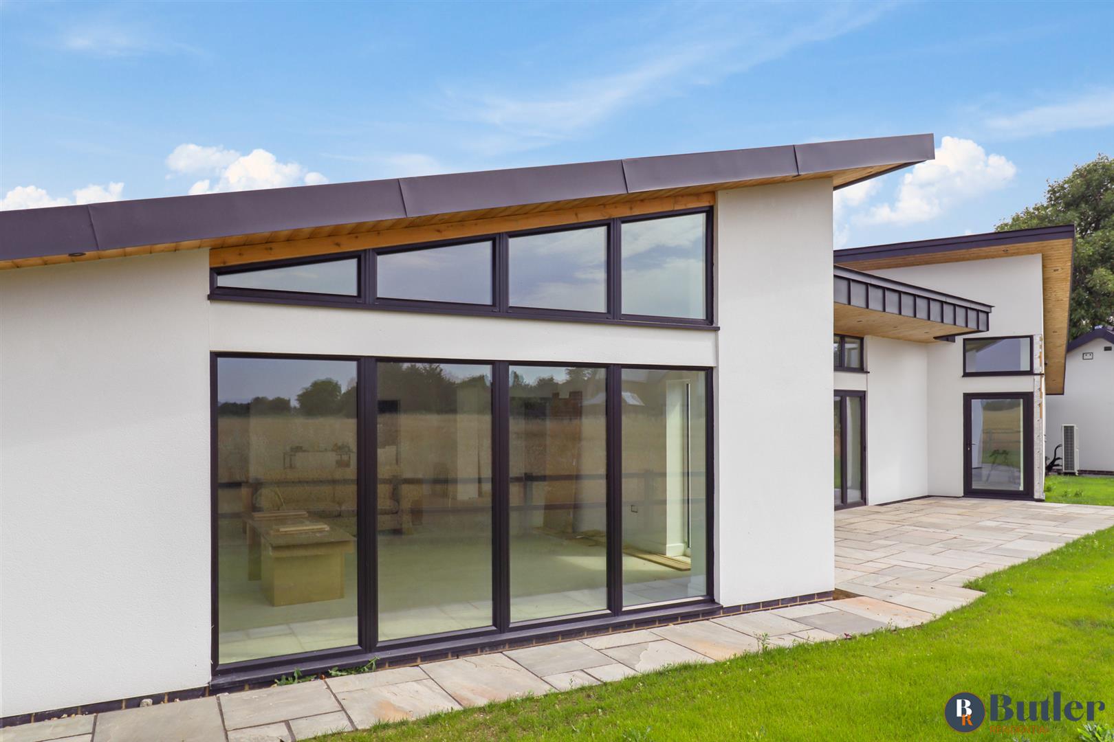 4 bed detached bungalow for sale in Grange Road, Bedford  - Property Image 25