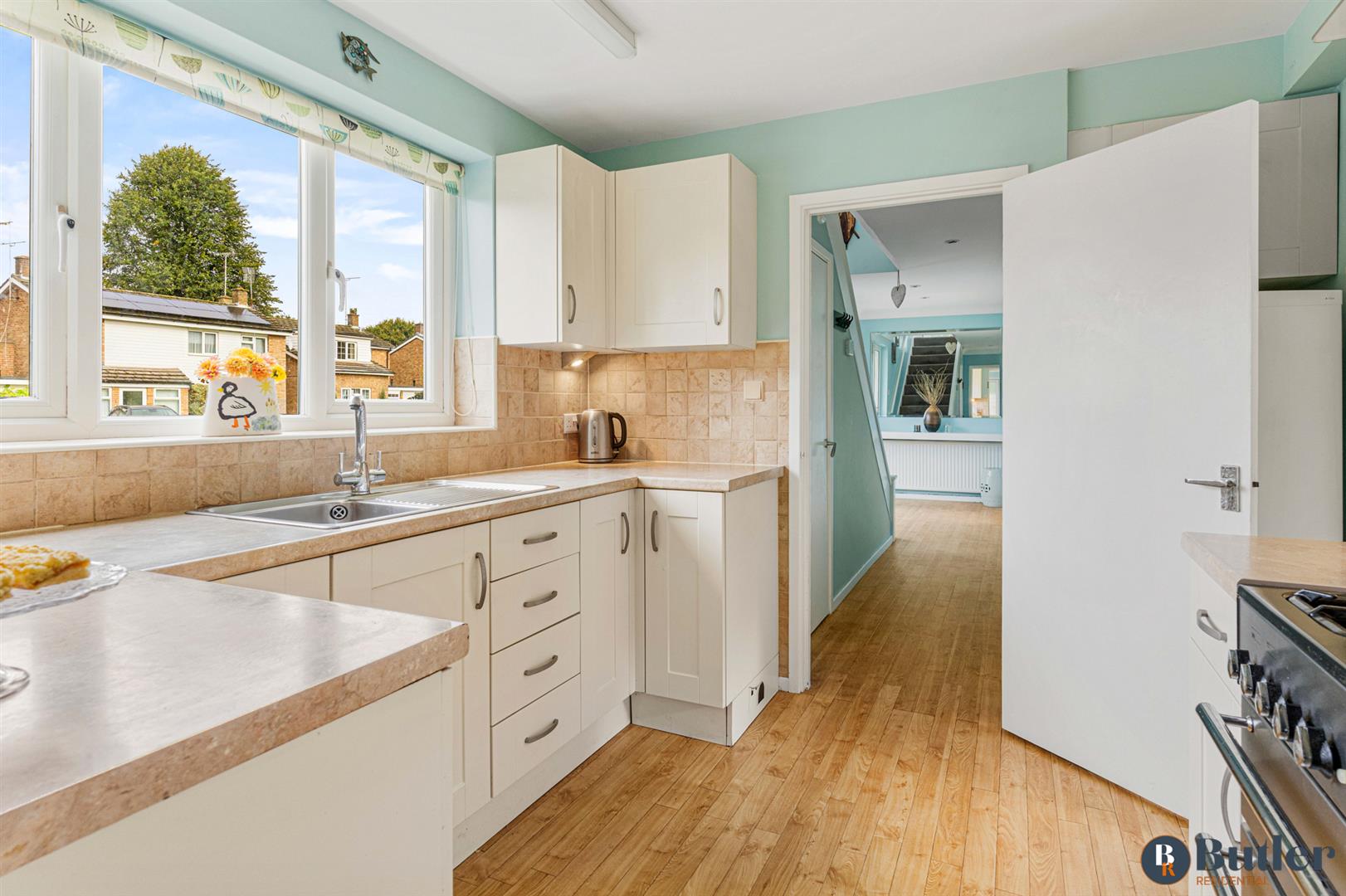 4 bed detached house for sale in Garden Field, Stevenage 18