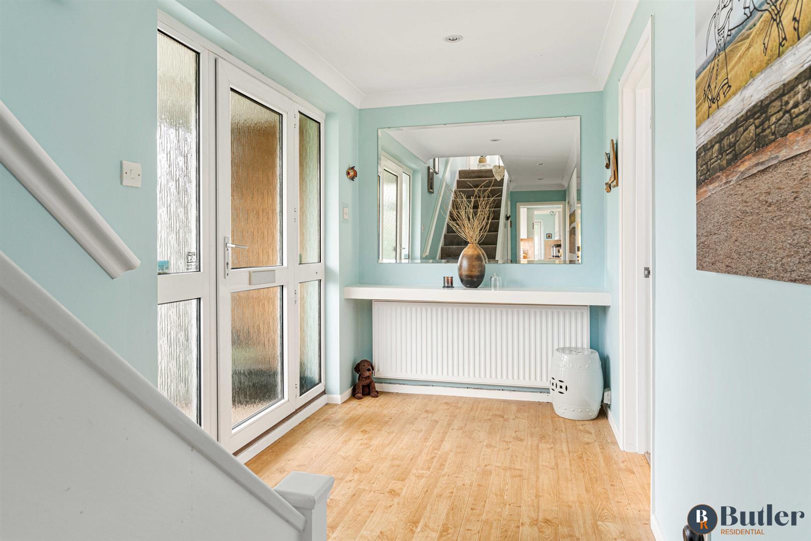 4 bed detached house for sale in Garden Field, Stevenage 3