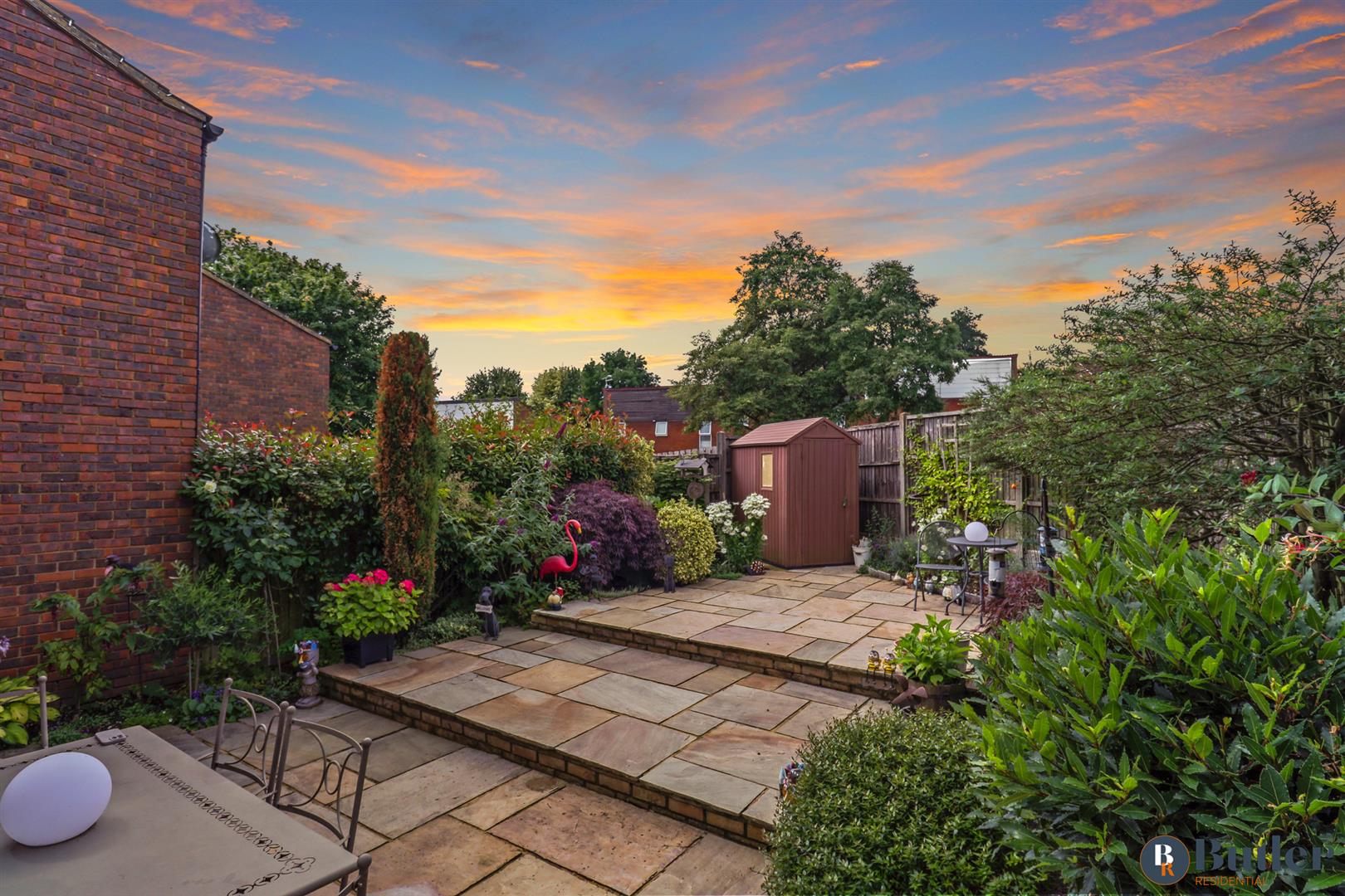 4 bed end of terrace house for sale in Skipton Close, Stevenage - Property Image 1