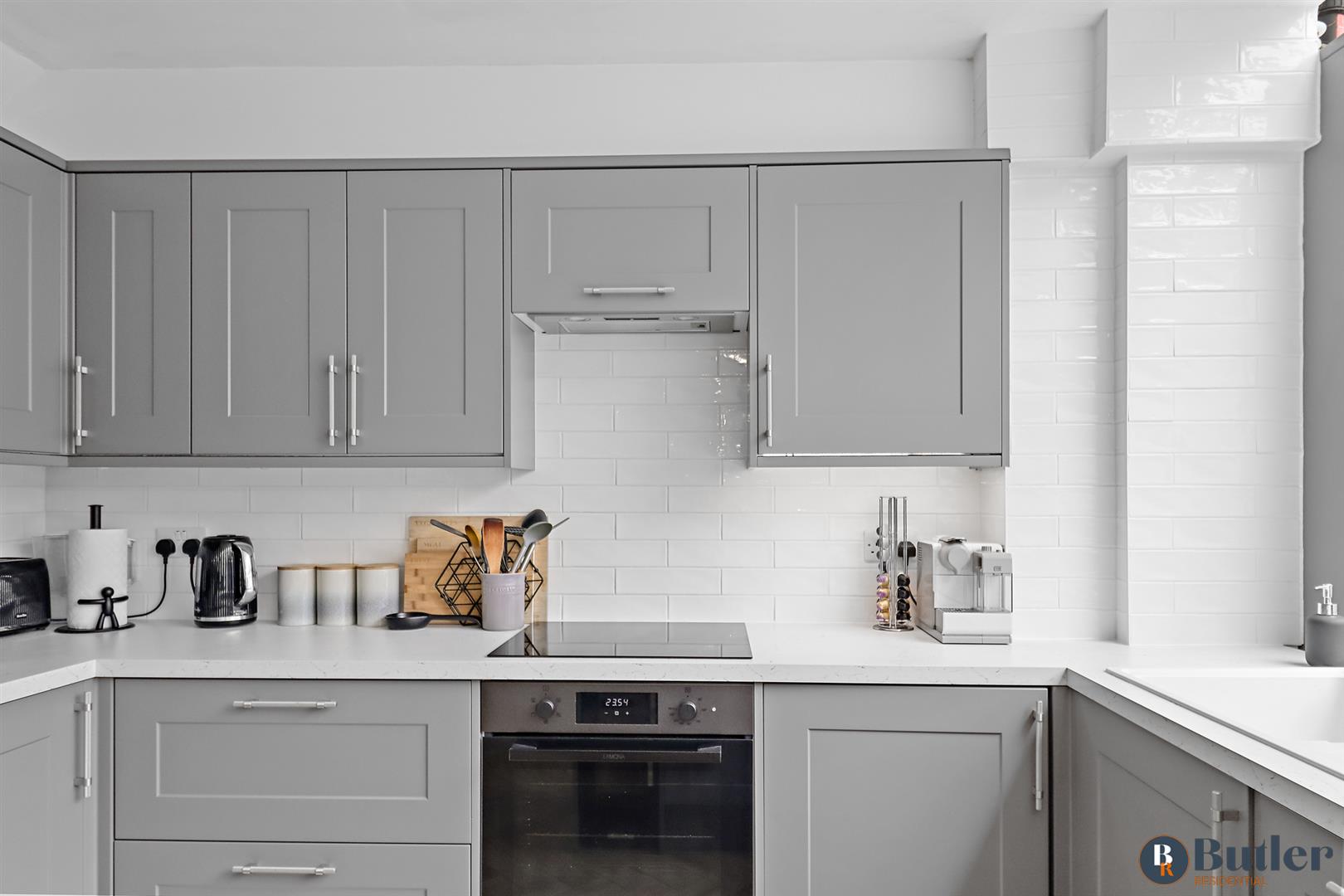 3 bed terraced house for sale in Cleveland Way, Stevenage 5