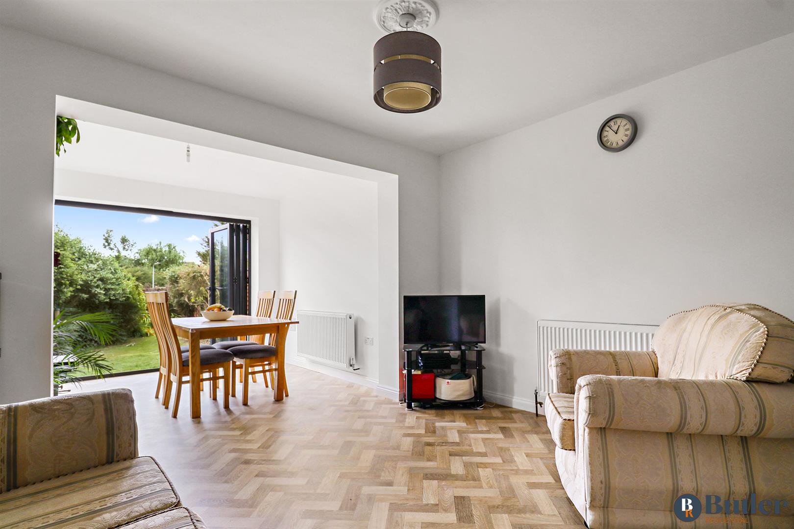 2 bed end of terrace house for sale in The Pastures, Stevenage  - Property Image 2