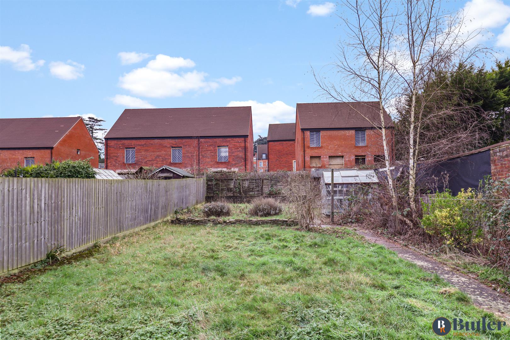 2 bed semi-detached bungalow for sale in Greenfield Avenue, Kettering  - Property Image 10