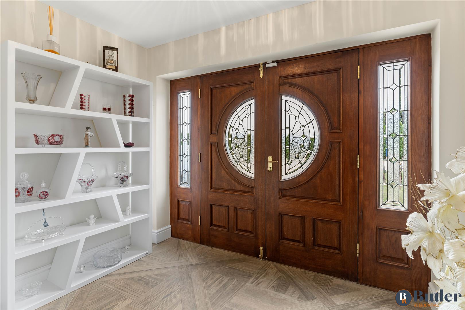 4 bed detached bungalow for sale in Meadow Green End, Landbeach 6