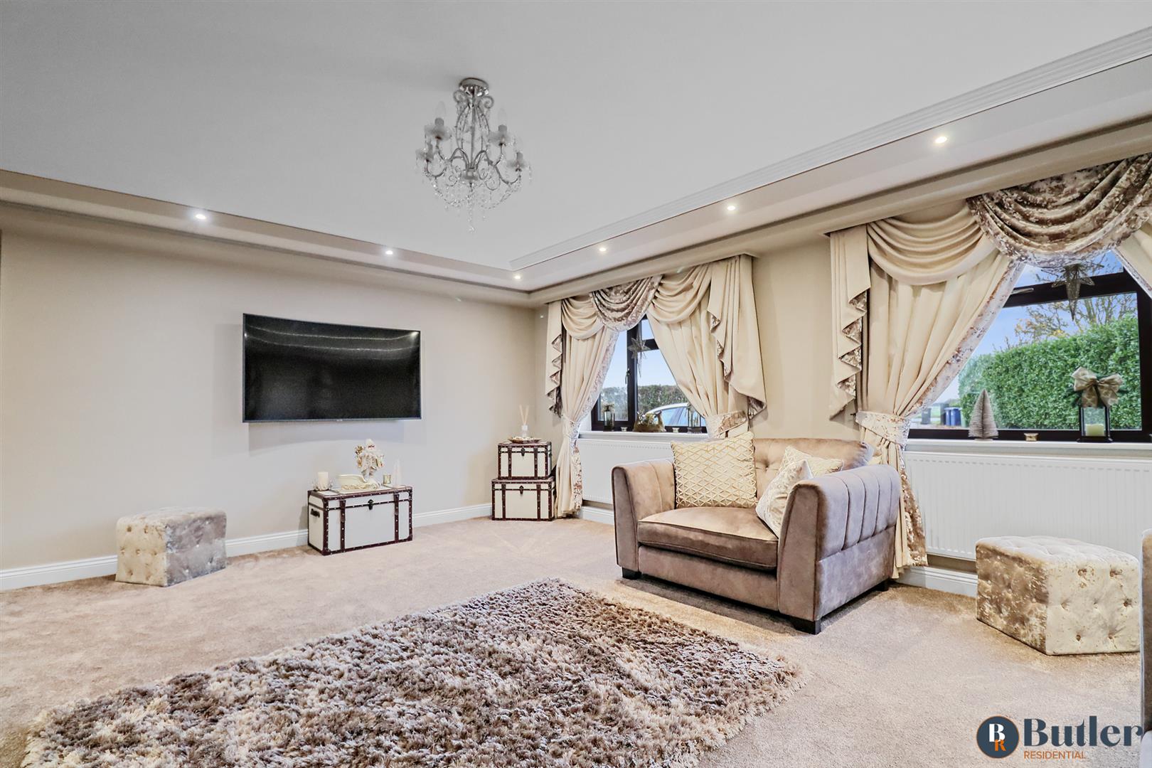 4 bed detached bungalow for sale in Meadow Green End, Landbeach 11