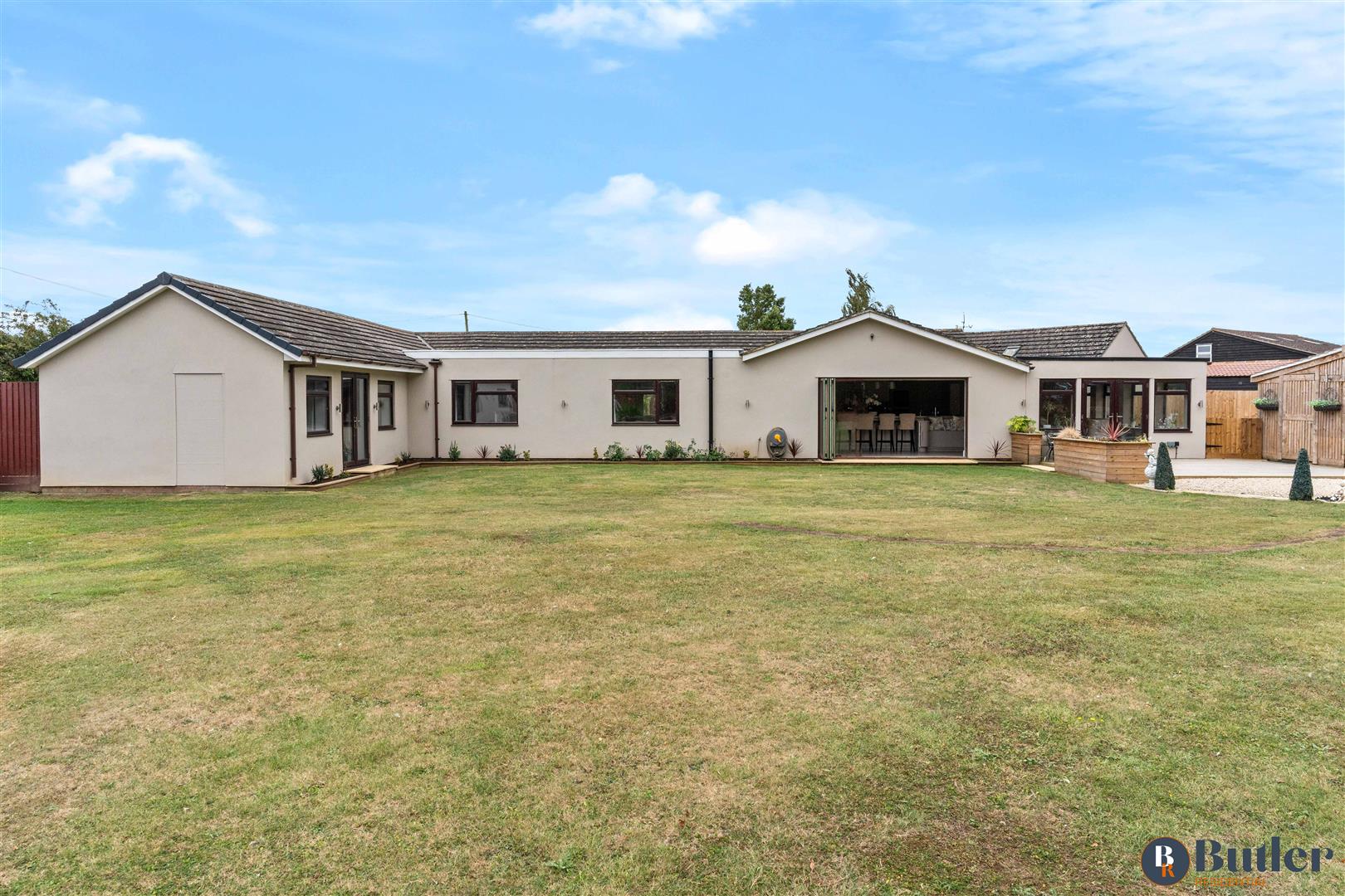 4 bed detached bungalow for sale in Meadow Green End, Landbeach  - Property Image 67