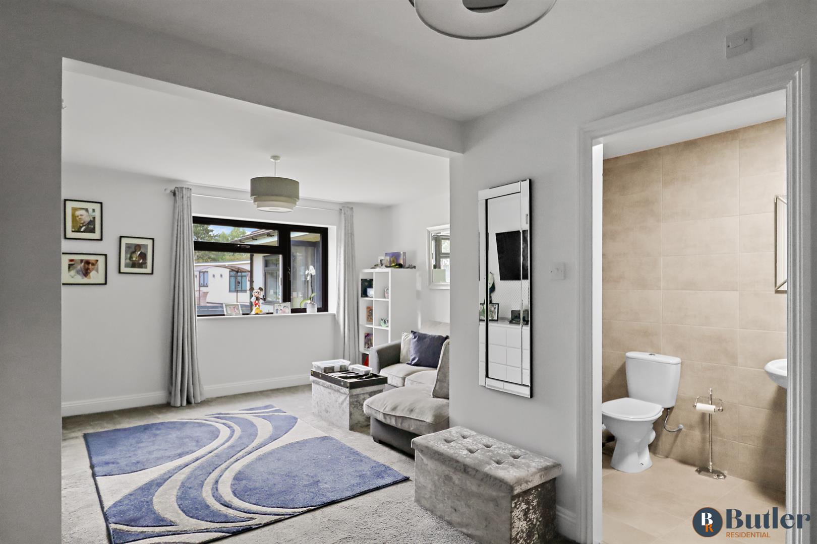 4 bed detached bungalow for sale in Meadow Green End, Landbeach 37