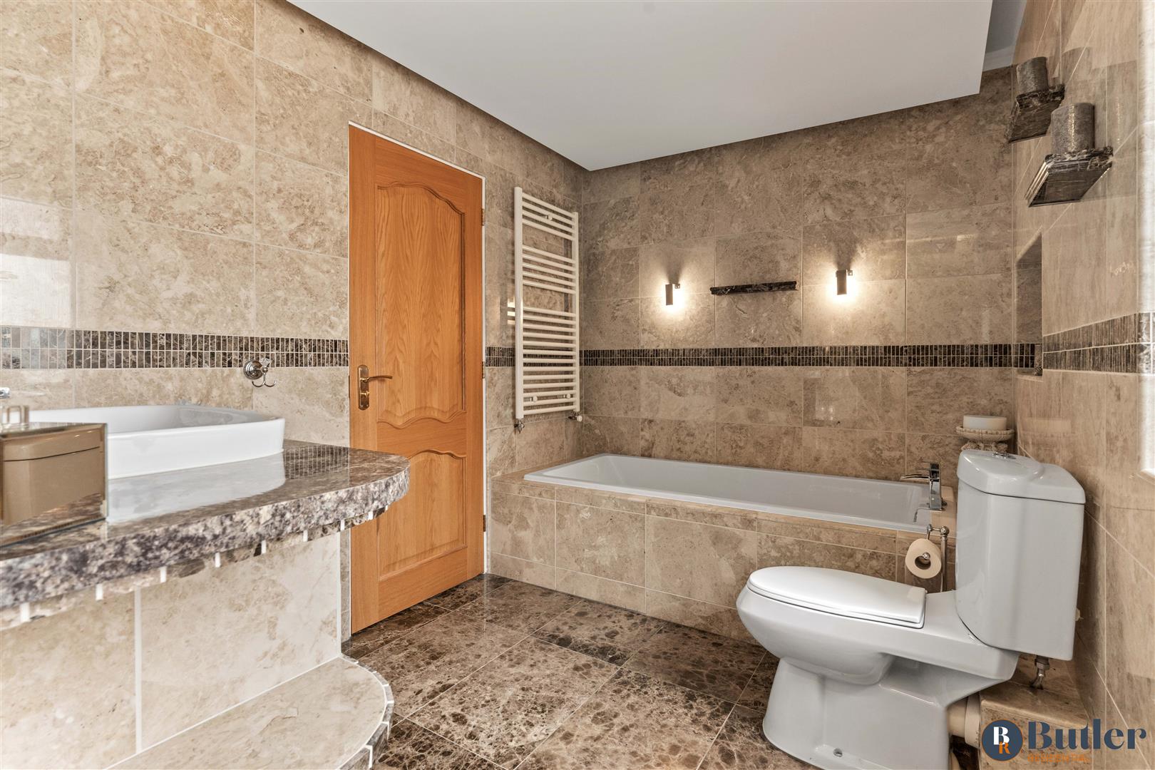 4 bed detached bungalow for sale in Meadow Green End, Landbeach 66