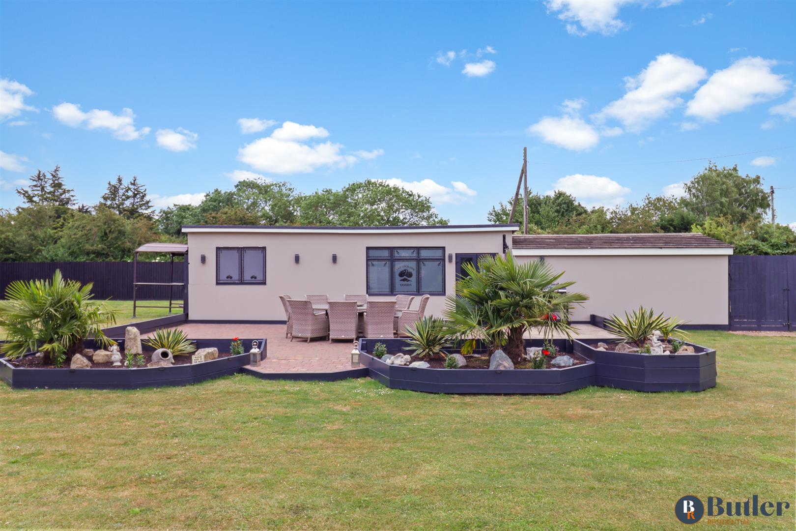 4 bed detached bungalow for sale in Meadow Green End, Landbeach 78