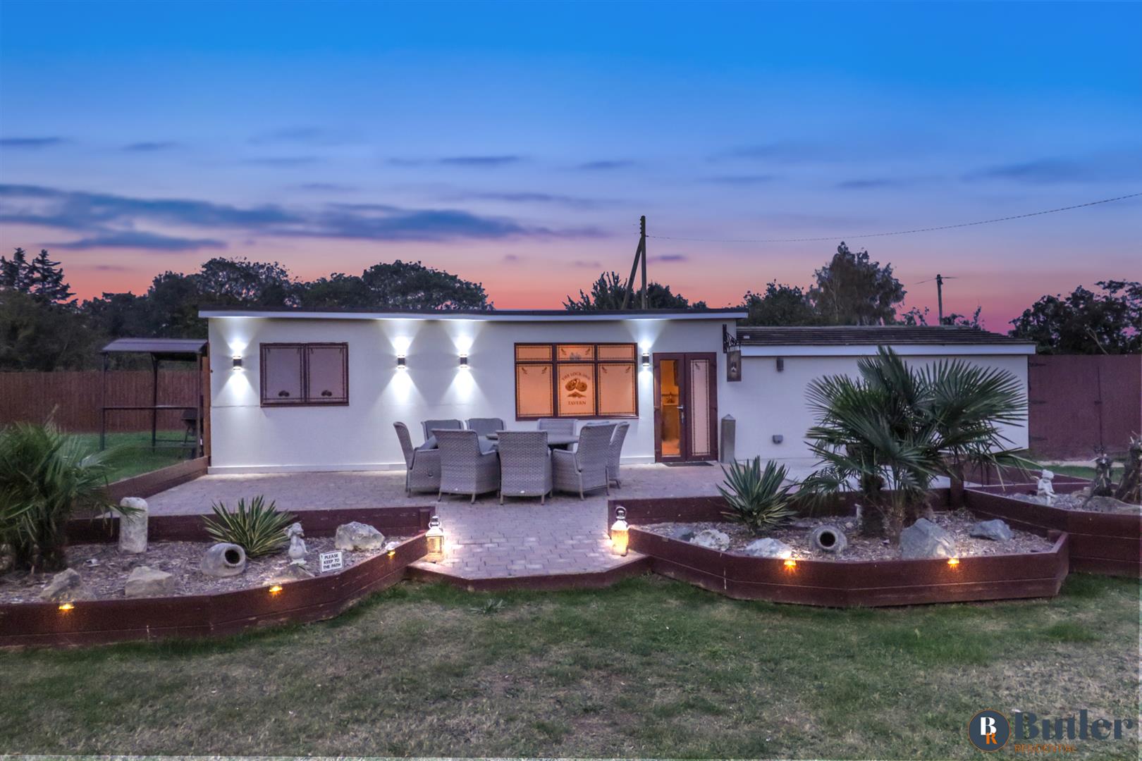 4 bed detached bungalow for sale in Meadow Green End, Landbeach 99