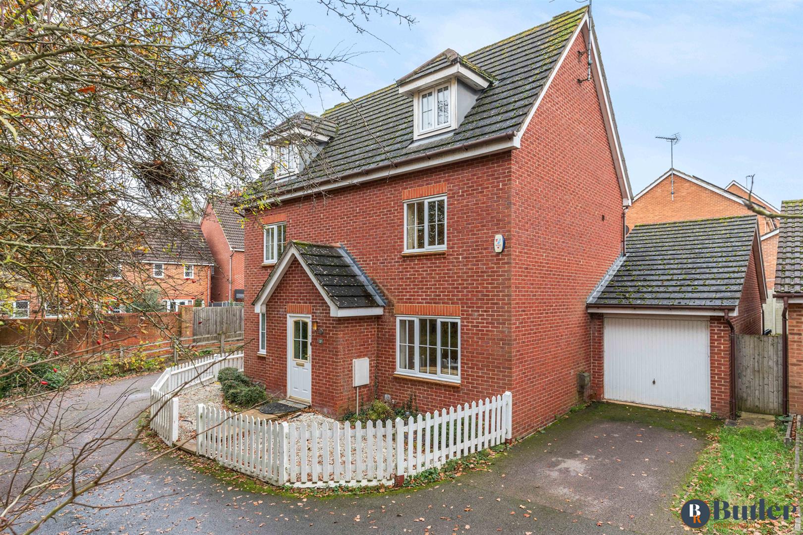 5 bed detached house for sale in Quantock Close, Stevenage, SG1