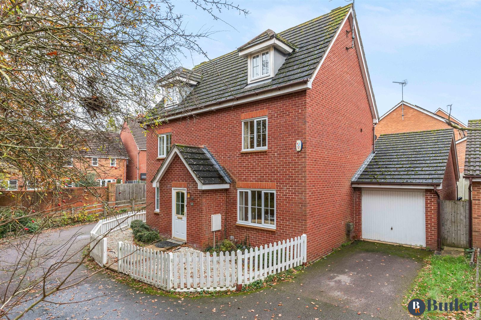 5 bed detached house for sale in Quantock Close, Stevenage  - Property Image 1