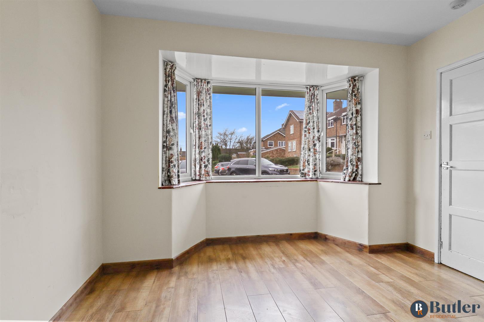 4 bed terraced house for sale in Highover Way, Hitchin 4